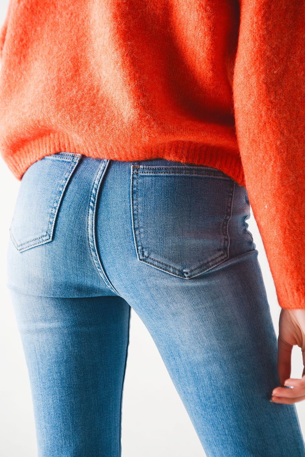 Jeans a zampa d'elefante anni '70 in denim elasticizzato a lavaggio chiaro