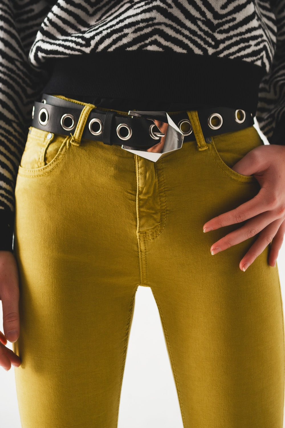 Jeans a zampa verdi con orlo grezzo