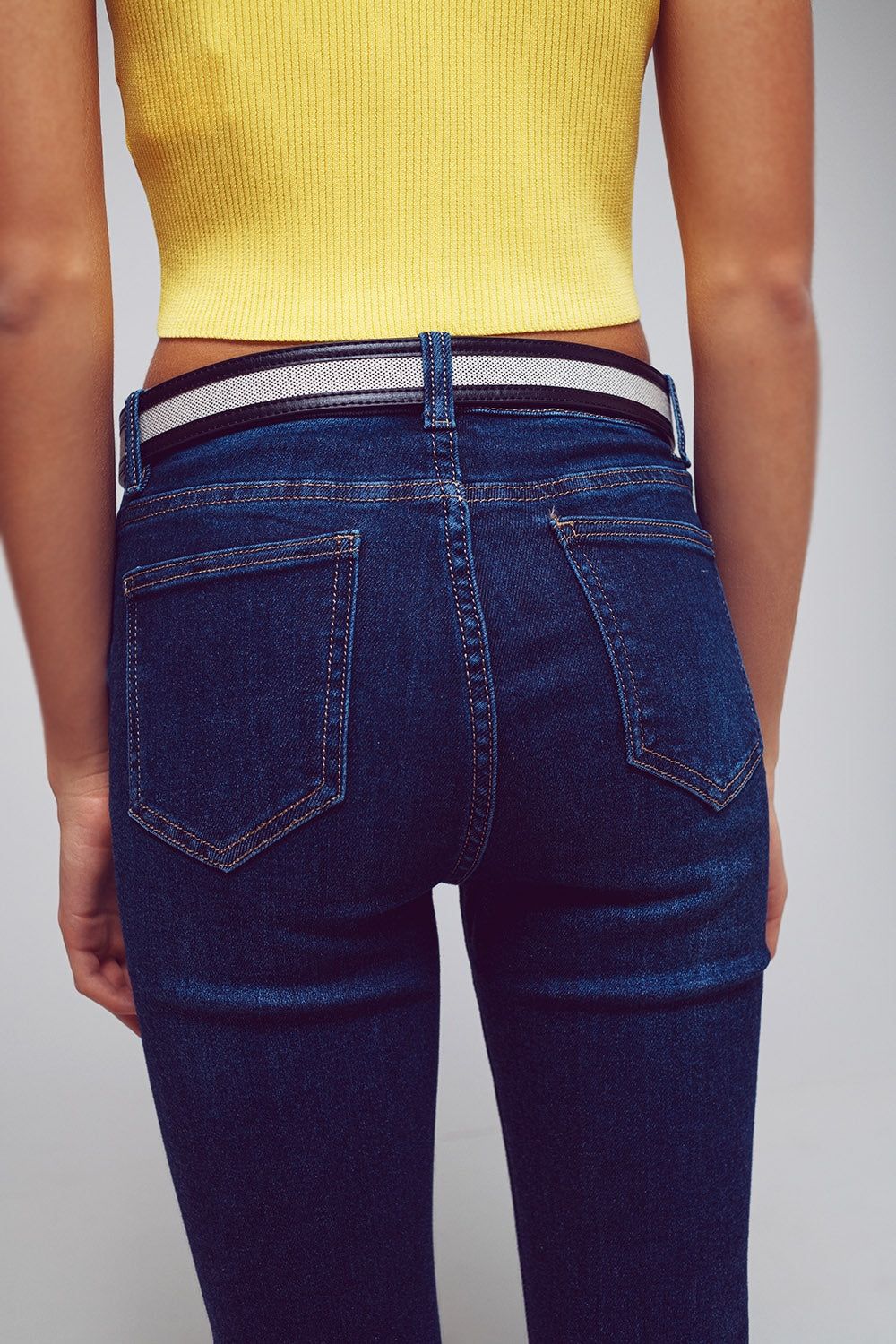 Jeans aderenti in denim blu lavaggio medio