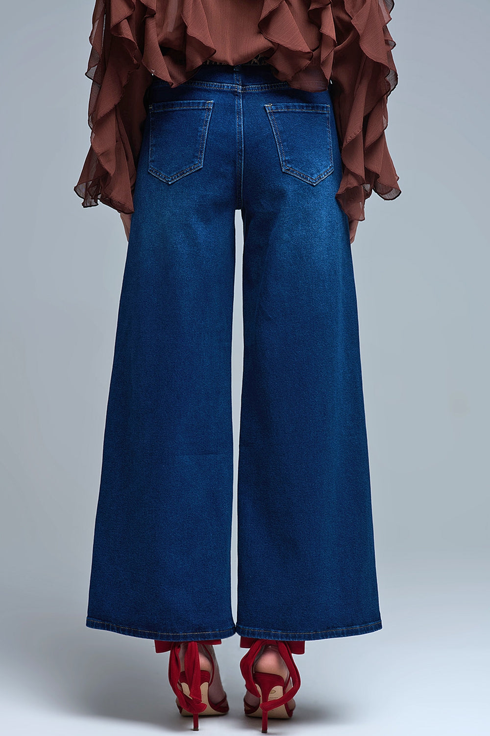 Jeans basic stretch a gamba larga in blu profondo