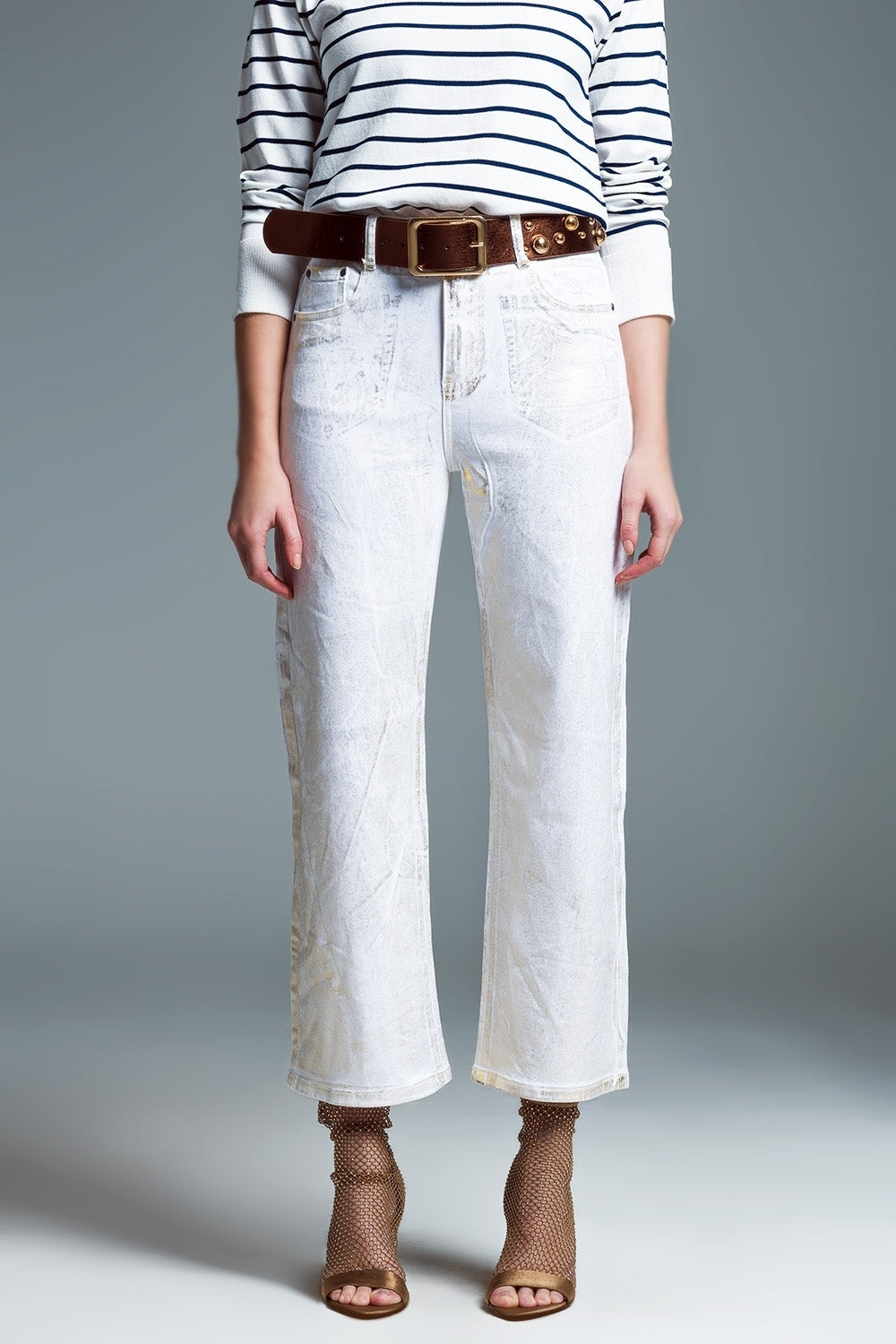 Q2 Jeans bianchi a gamba larga con finitura metallizzata in oro