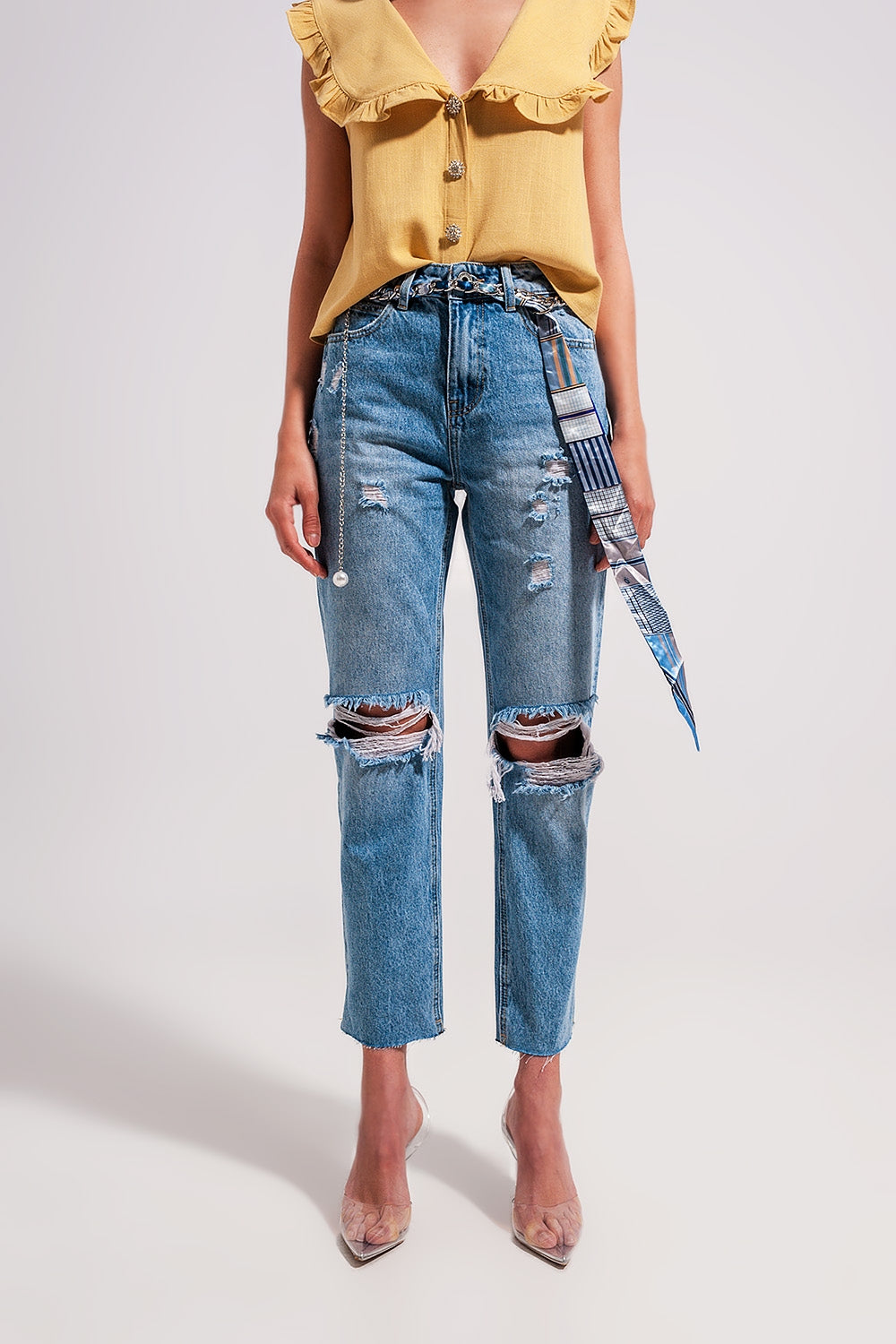Q2 Jeans blu chiaro con strappi sulle ginocchia