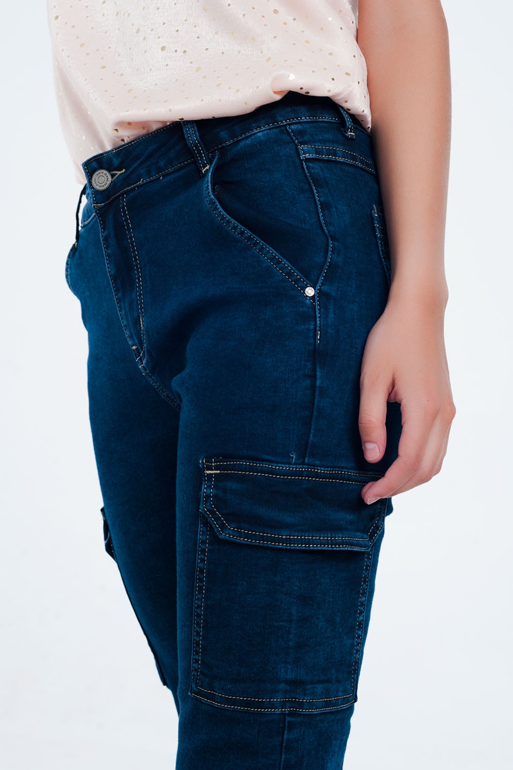 Jeans blu navy con tasche cargo