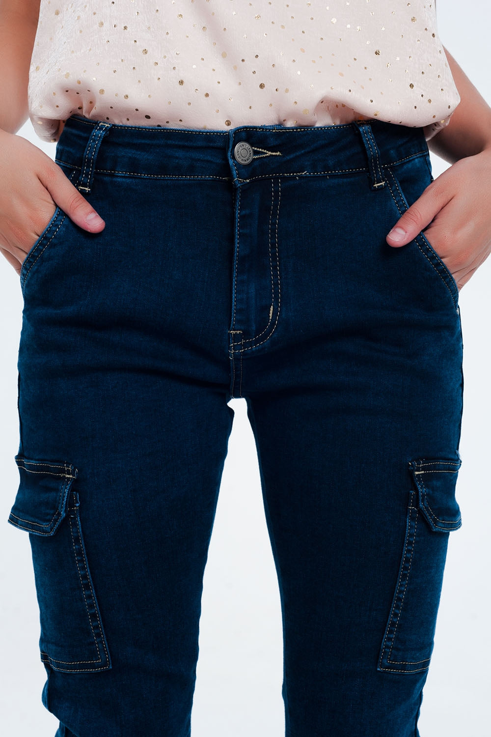 Jeans blu navy con tasche cargo
