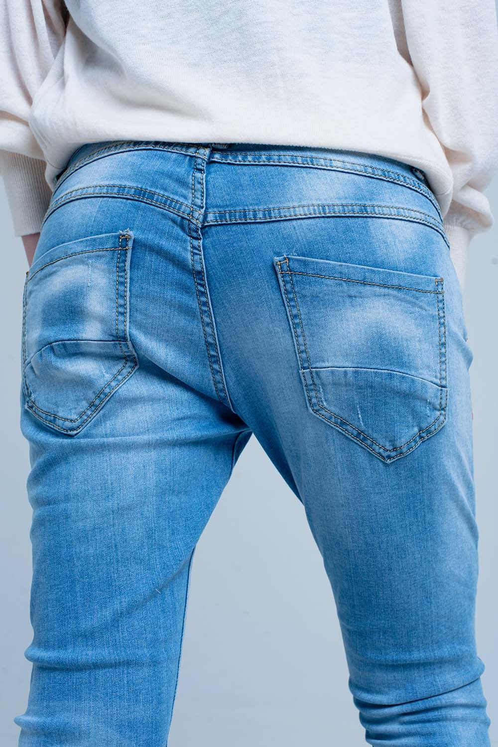 Jeans botfriend barrato con bottoni