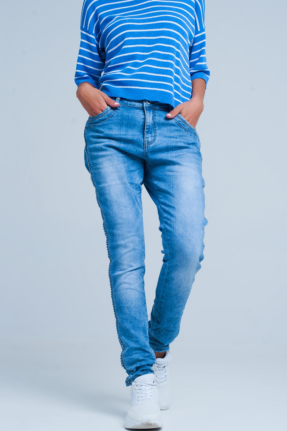 Jeans boyfriend con decorazione laterale