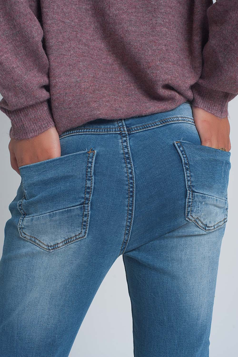 Jeans boyfriend tessuto a coste strappati lavaggio medio
