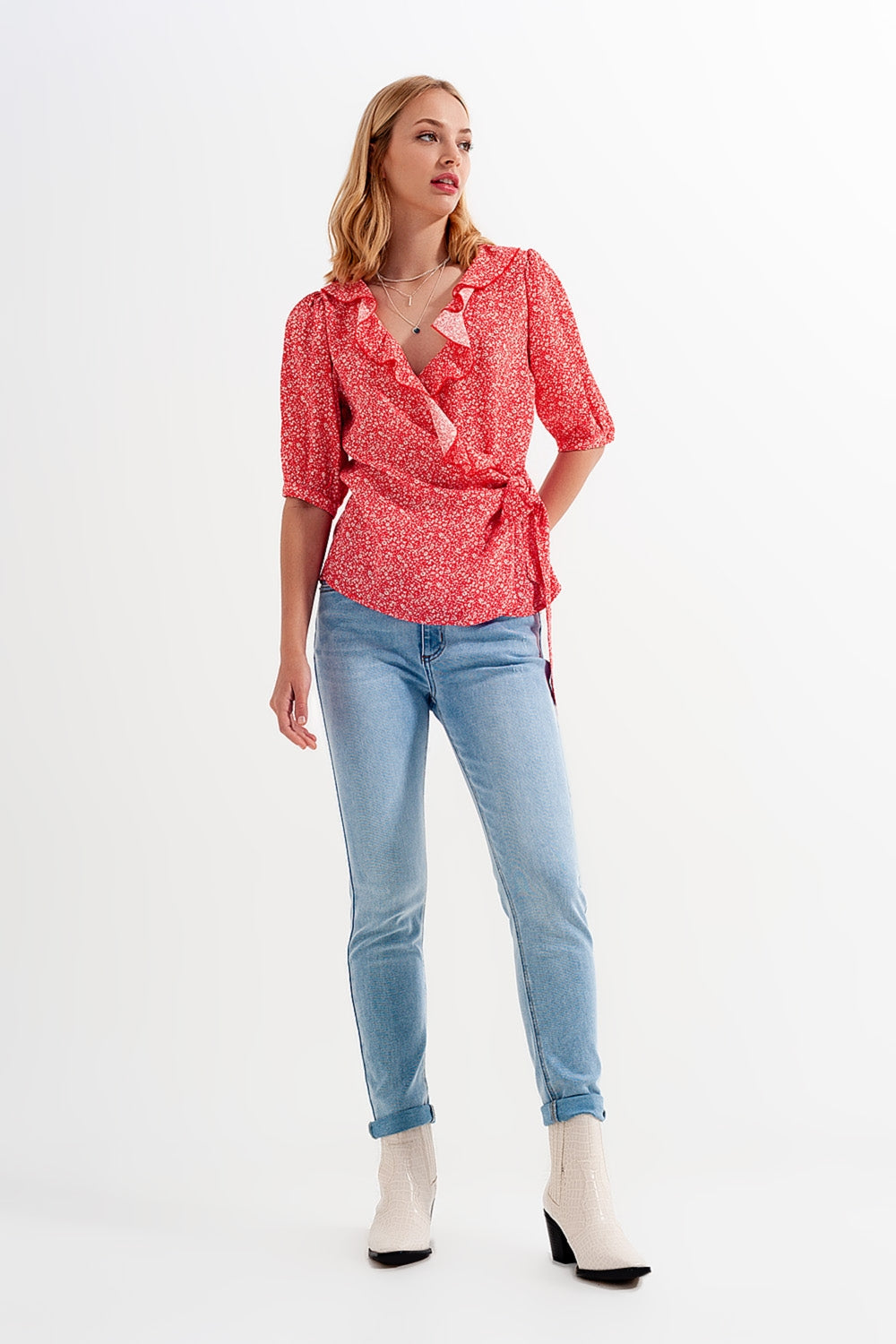 Jeans candeggiati con strappi