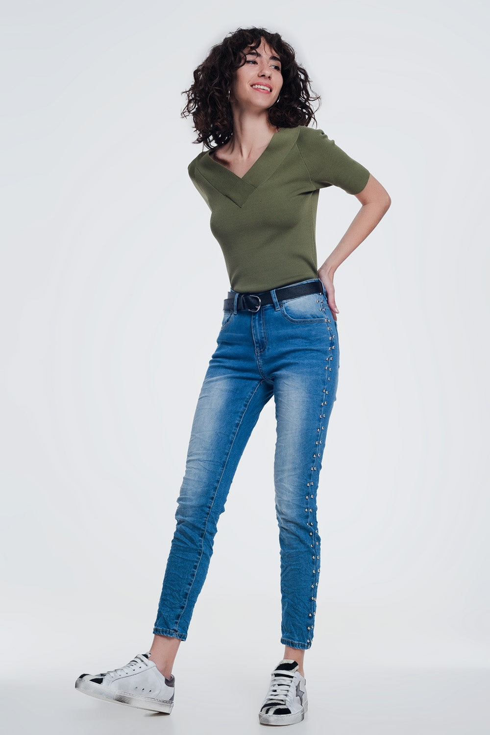 jeans con borchie denim stropicciato