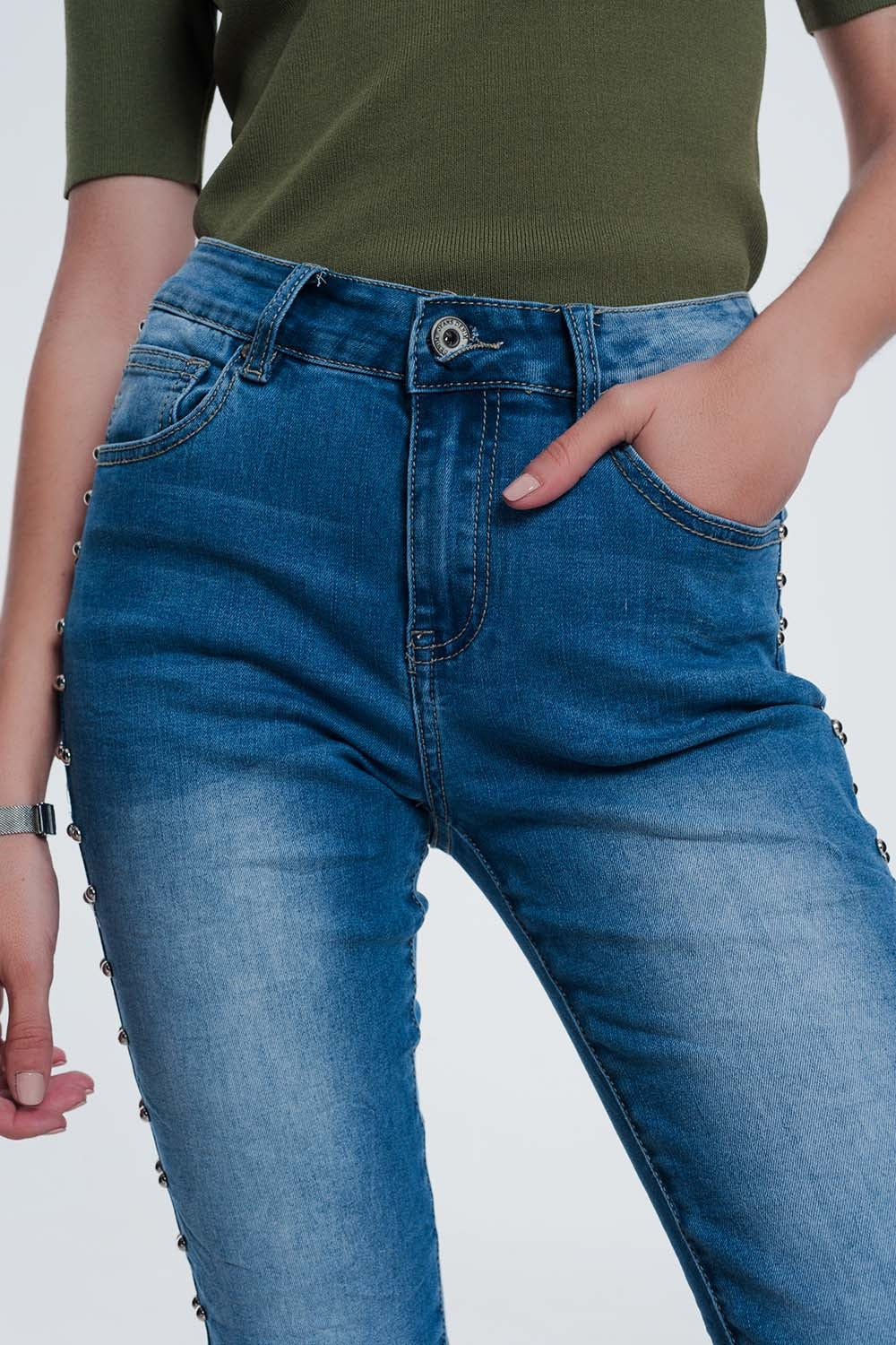 jeans con borchie denim stropicciato