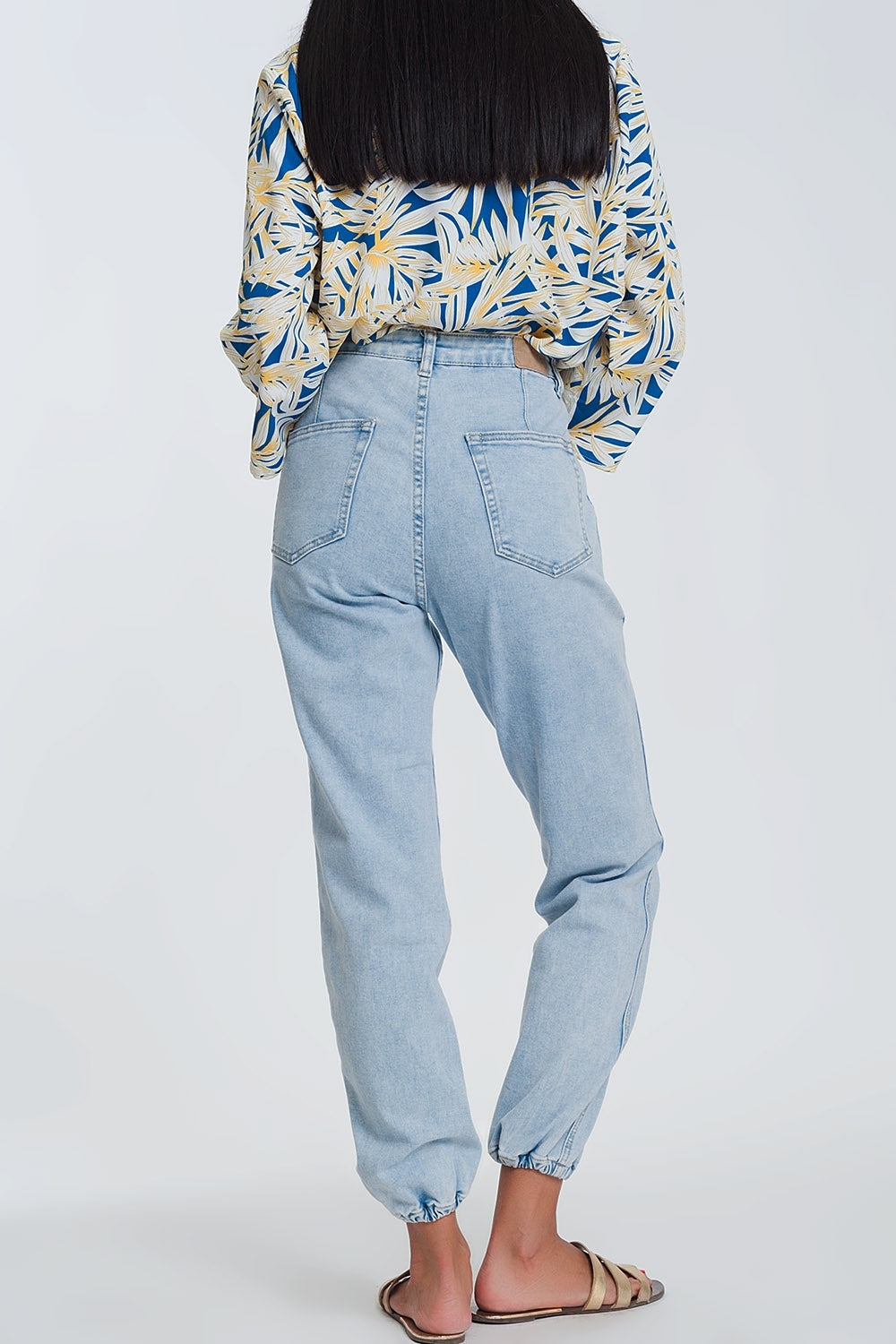 Jeans con tasche ovoidali azzurri