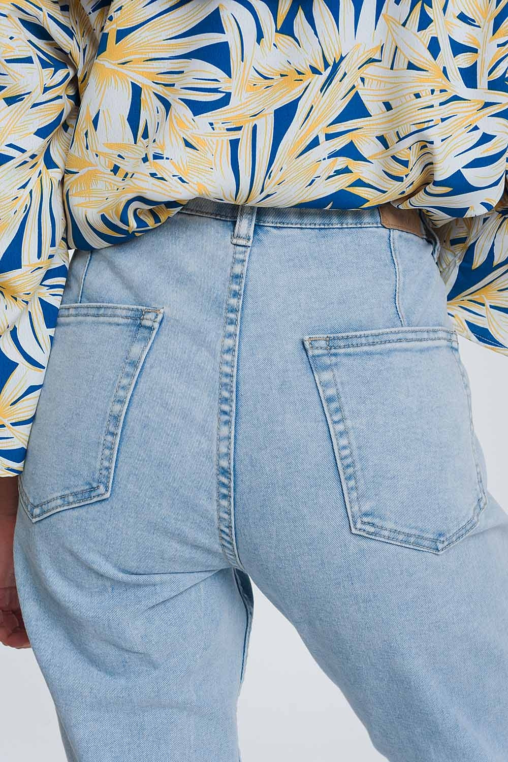 Jeans con tasche ovoidali azzurri