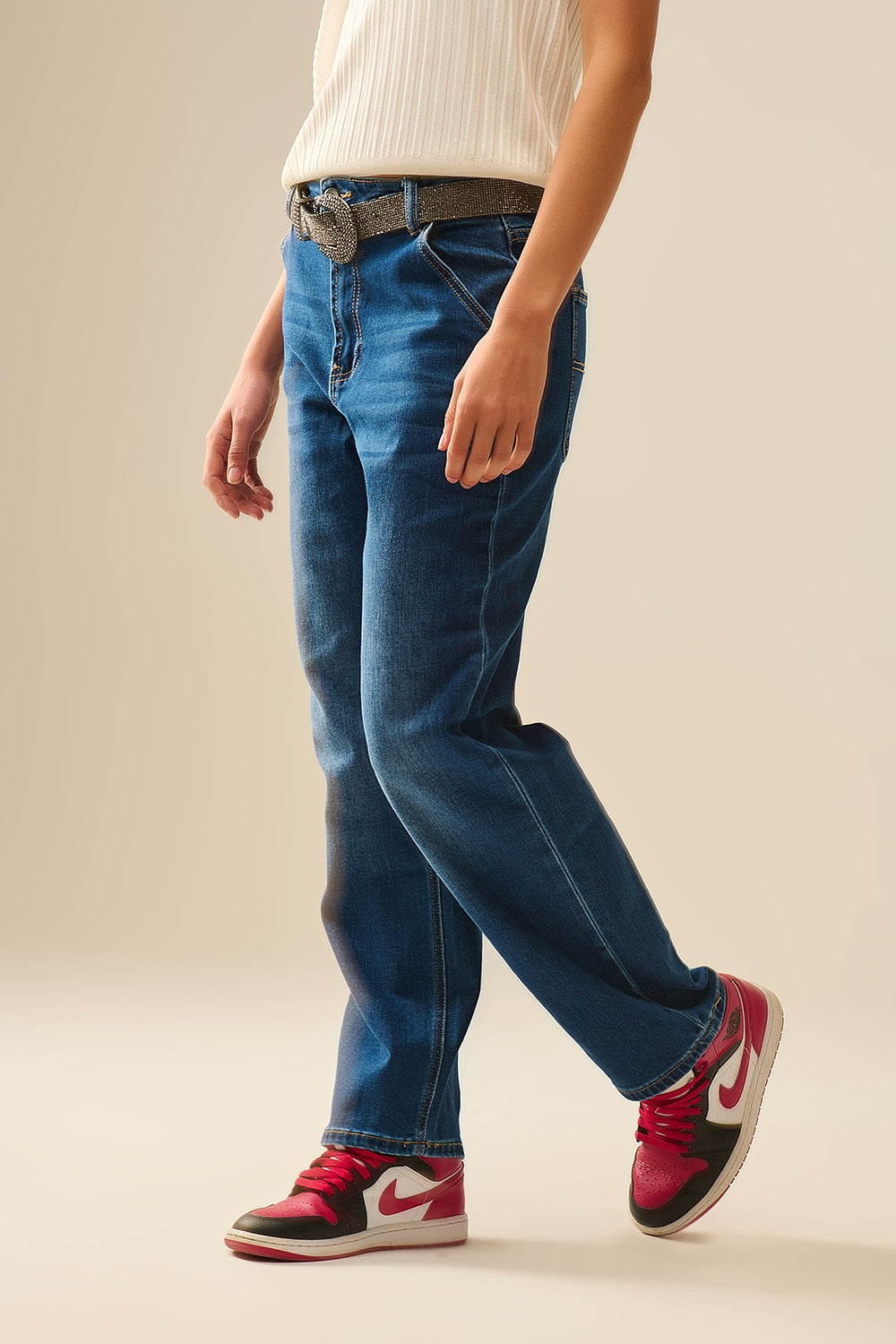 Jeans dal taglio dritto con tasche laterali in blu medio