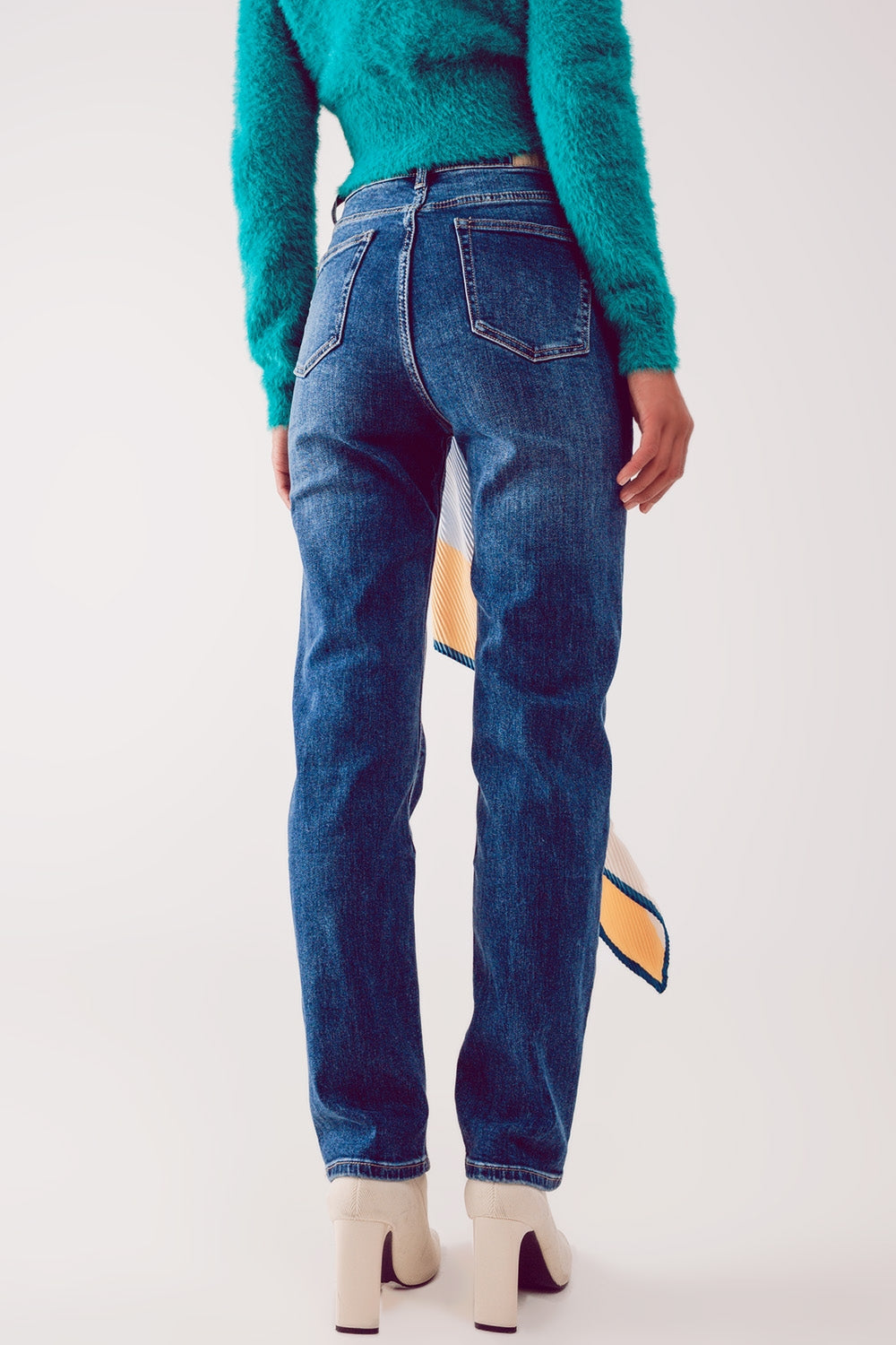 Jeans dritti a vita alta in misto cotone blu profondo