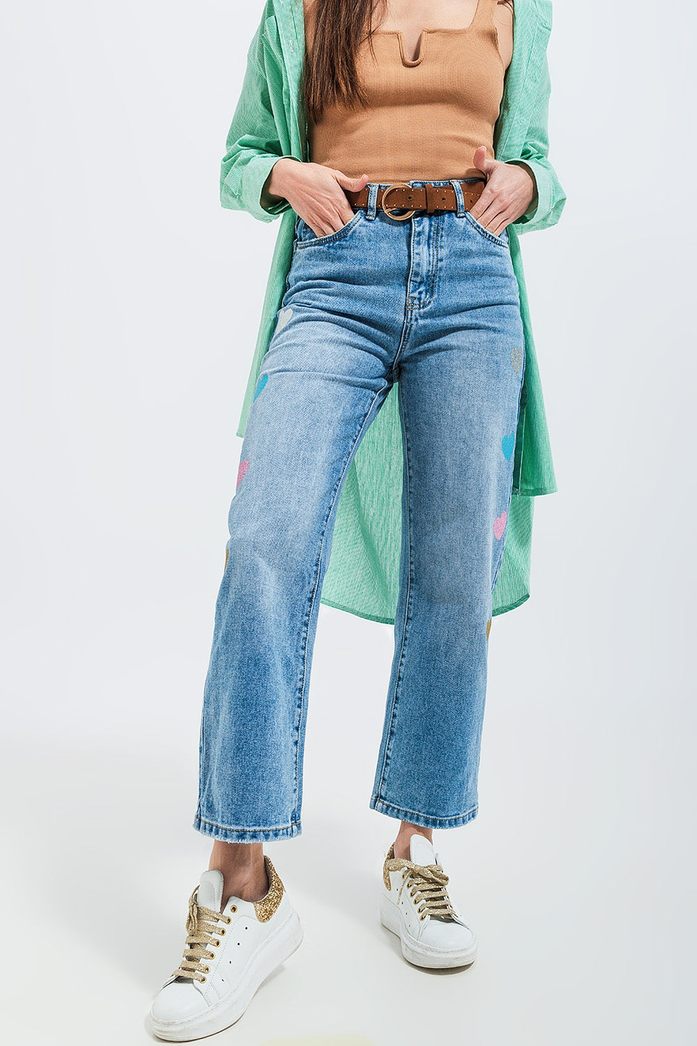 Jeans dritti a vita alta lavaggio medio con stampa a cuori