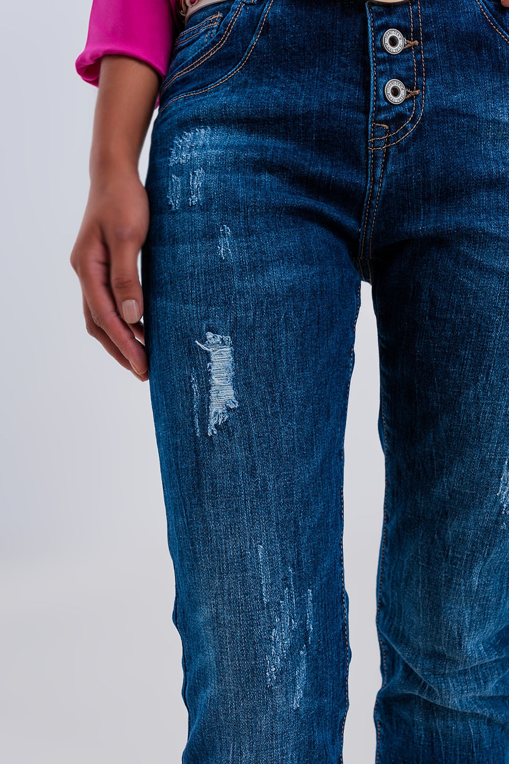 Jeans dritti lavaggio oscuro con bottoni a vista