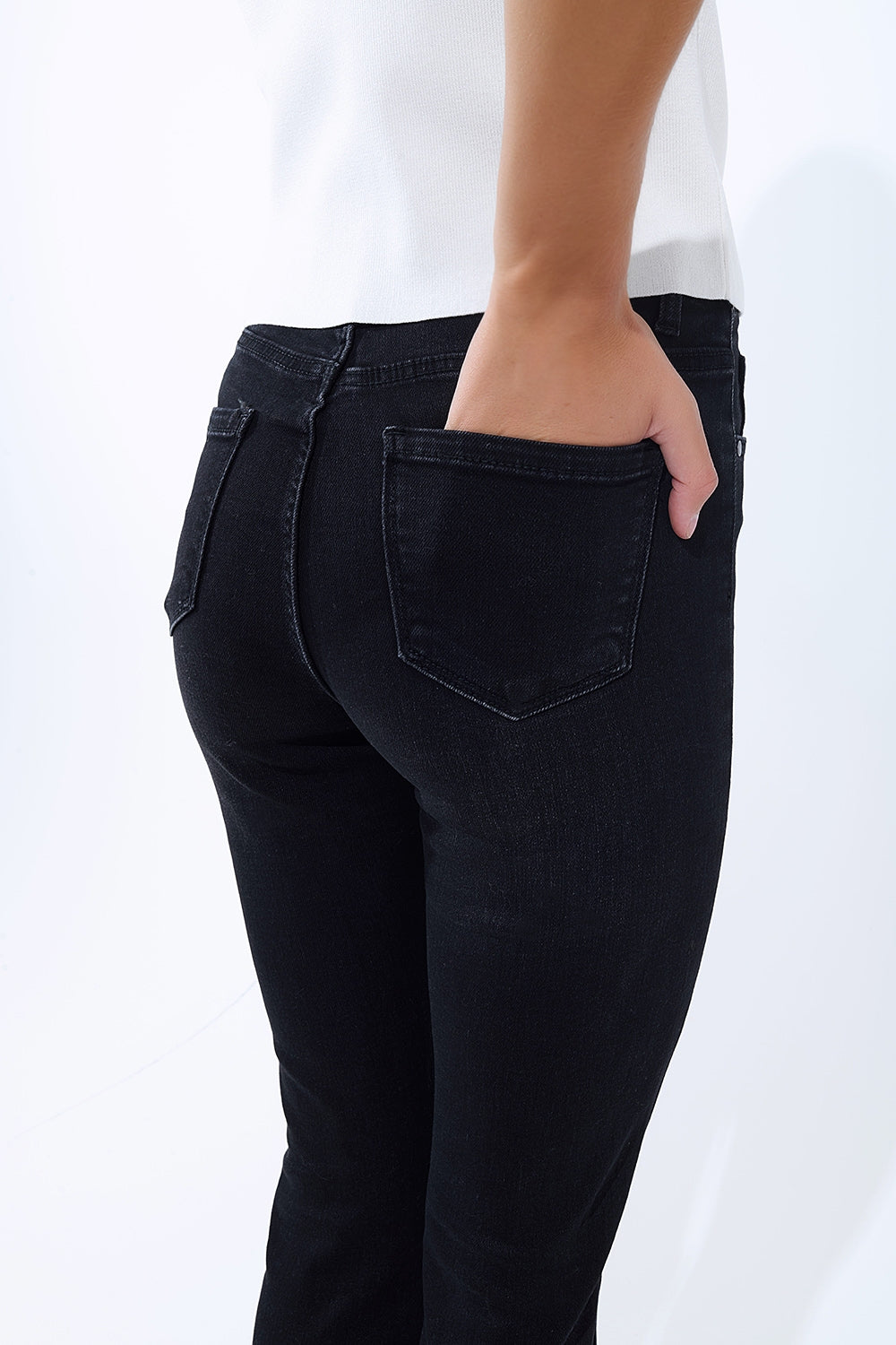 Jeans flare a vita alta in nero
