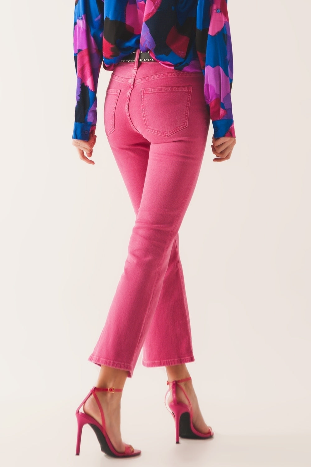 Jeans flare a vita alta in rosa