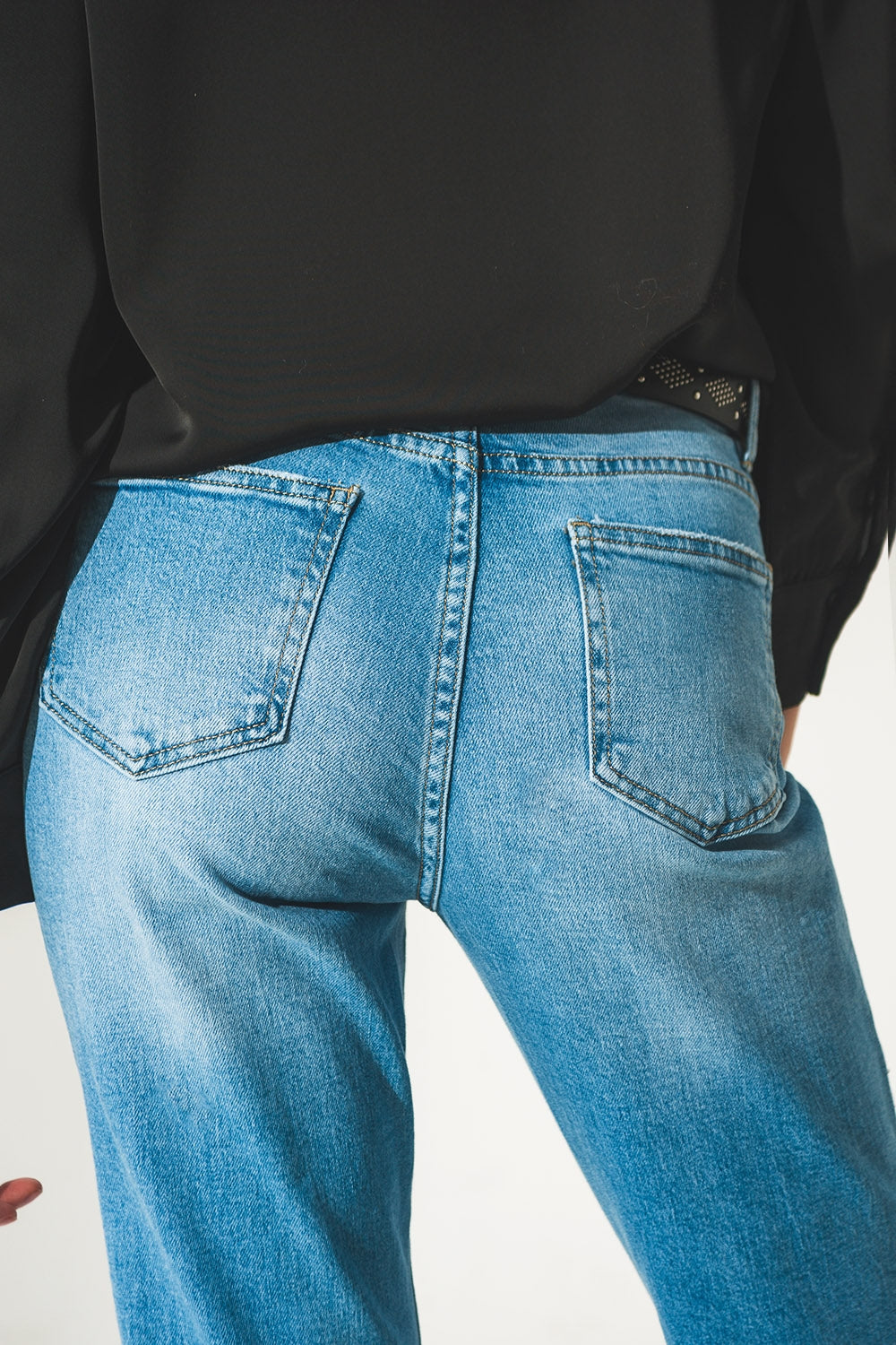 Jeans lavaggio chiaro con strass