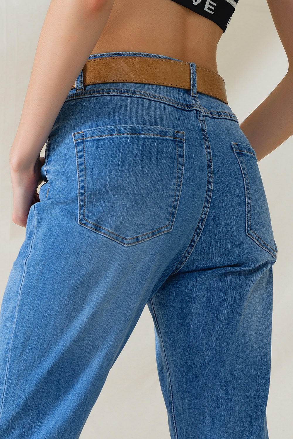 Jeans mamma a vita alta in denim stretch a lavaggio medio