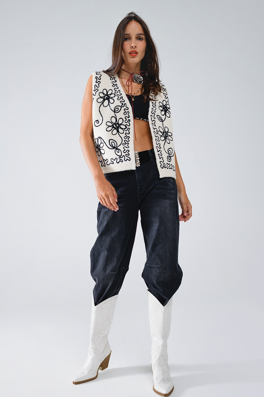 Jeans neri dritti con dettaglio cuciture