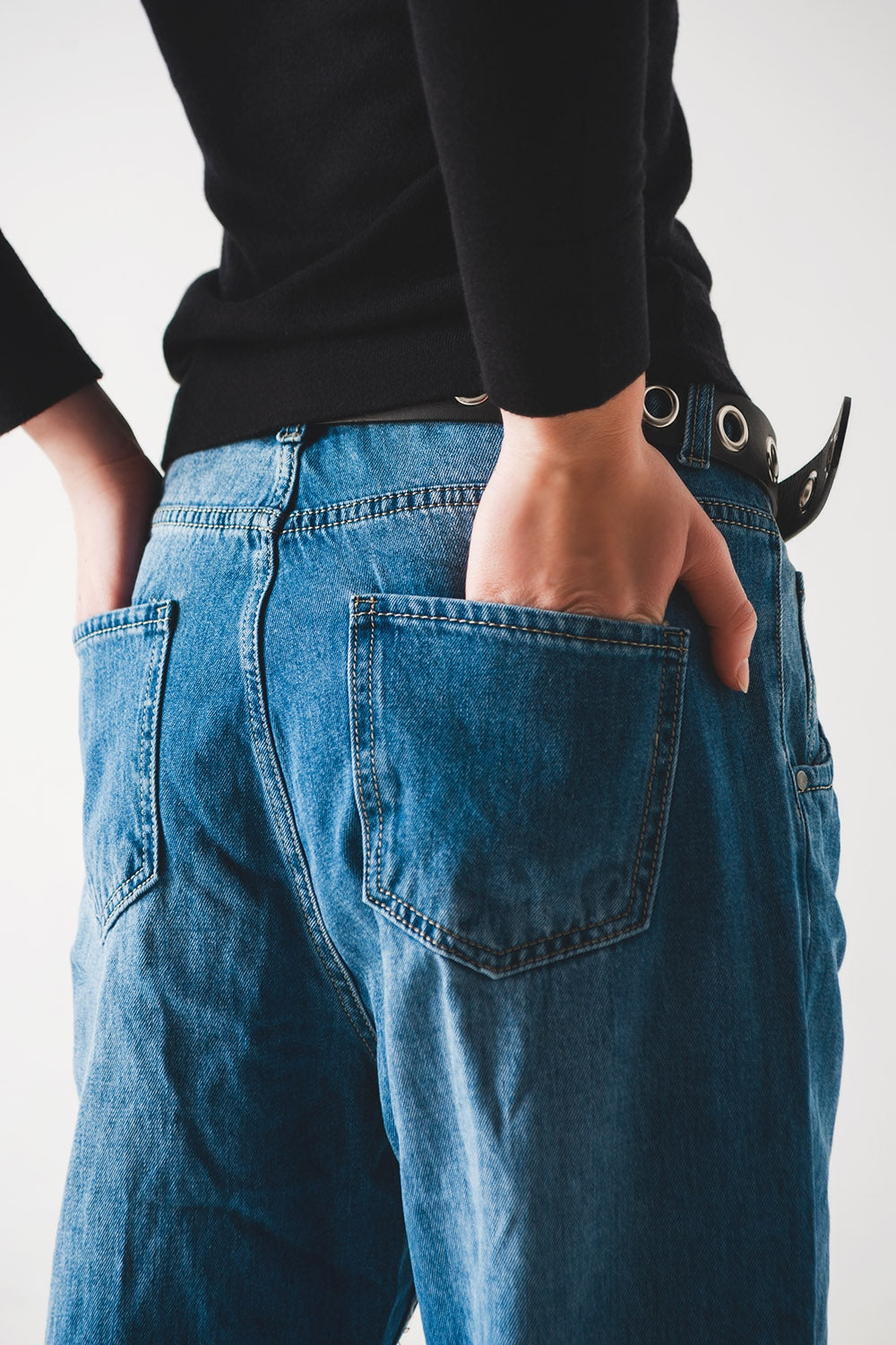 Jeans skater affusolati in cotone lavaggio medio