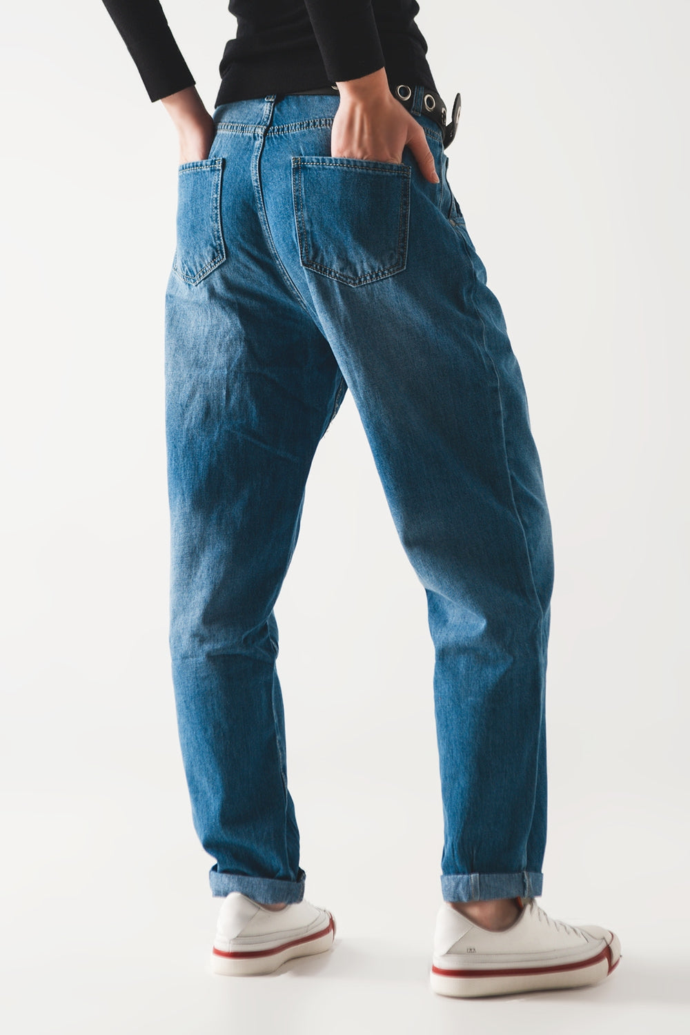 Jeans skater affusolati in cotone lavaggio medio