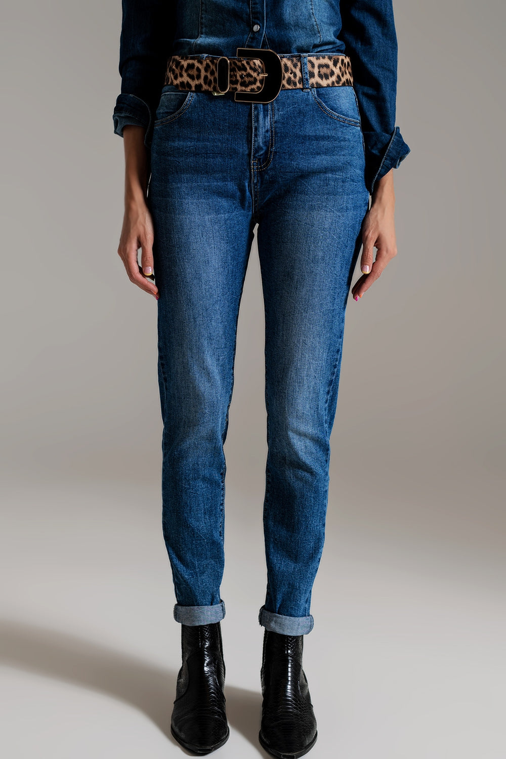 Q2 Jeans skinny a vita alta in lavaggio medio