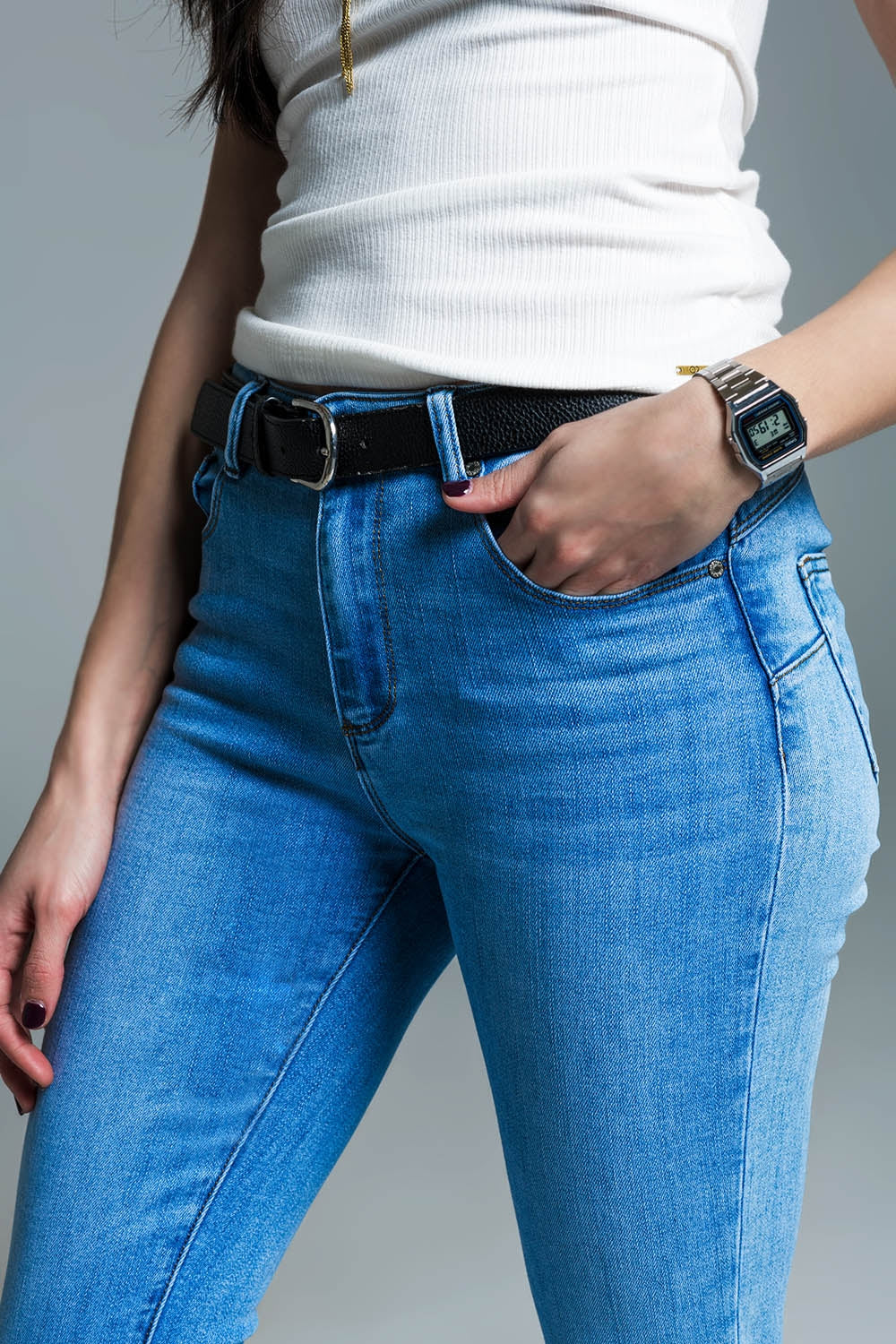 Jeans skinny basic blu chiaro con spacco corto sull'orlo