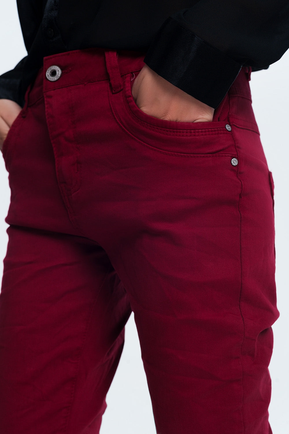 Jeans skinny bordeaux con cavallo basso