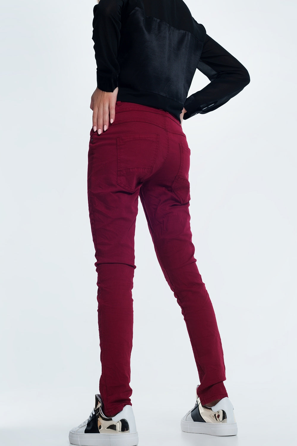 Jeans skinny bordeaux con cavallo basso