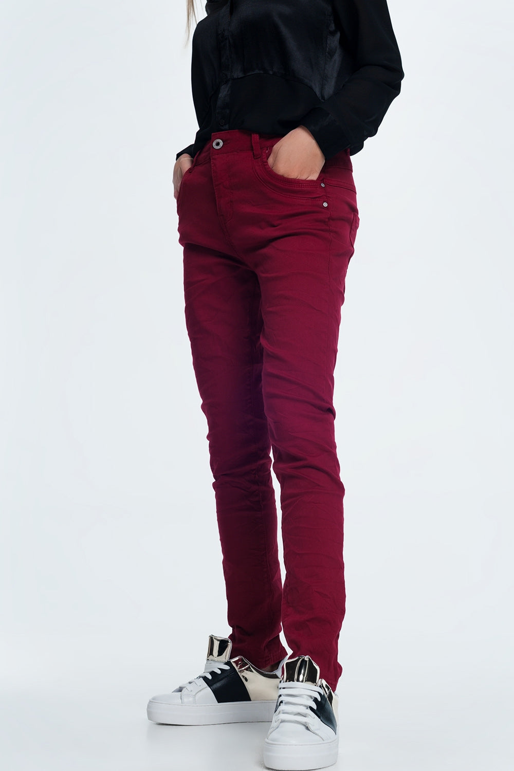 Jeans skinny bordeaux con cavallo basso
