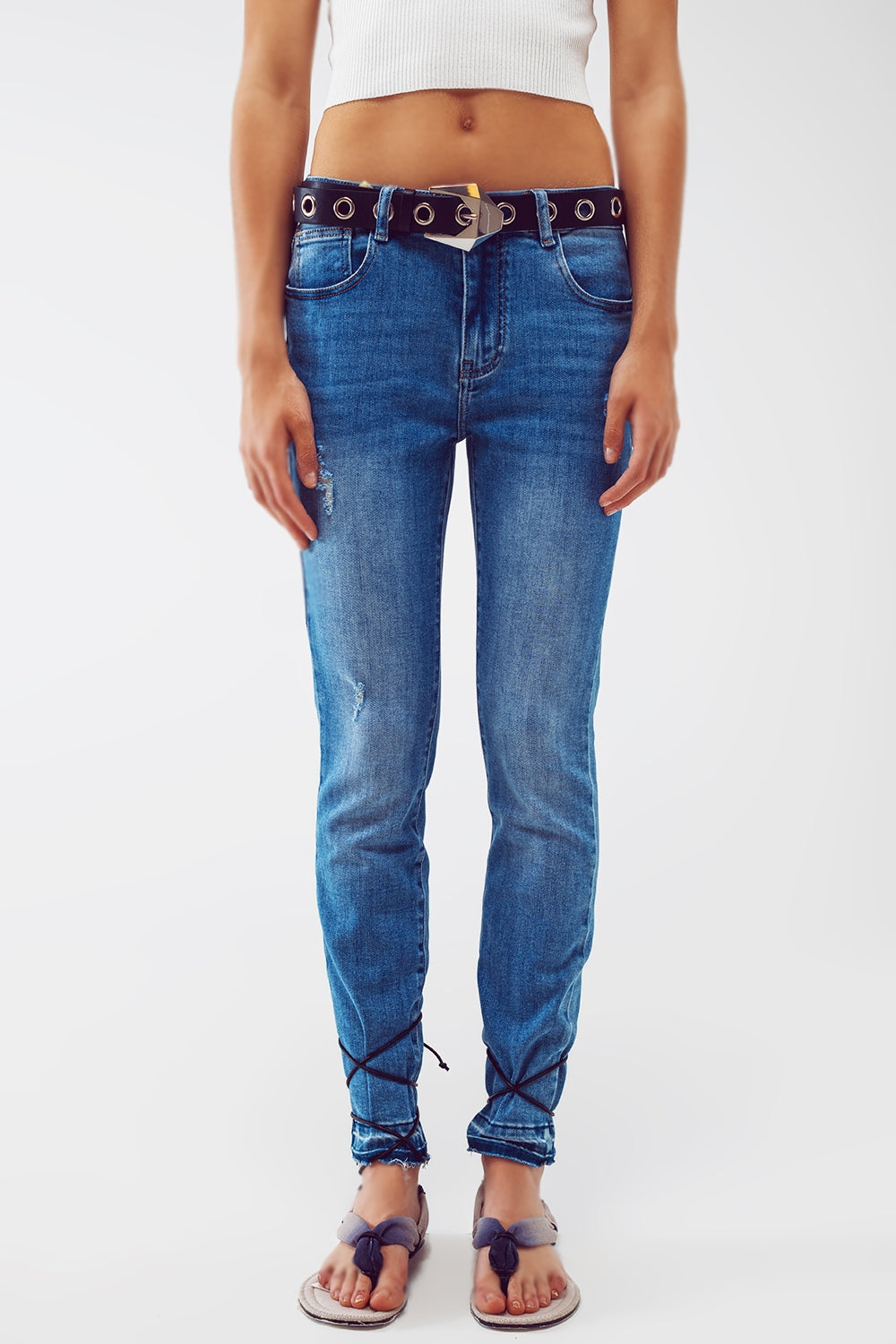 Jeans skinny con dettaglio lavato sull'orlo
