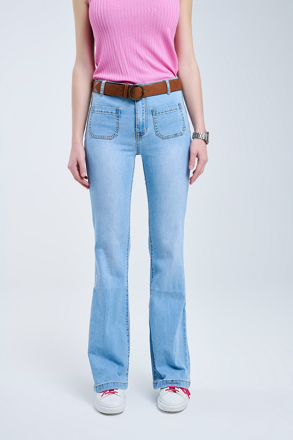 Q2 Jeans skinny con lavaggio chiaro e tasche frontali