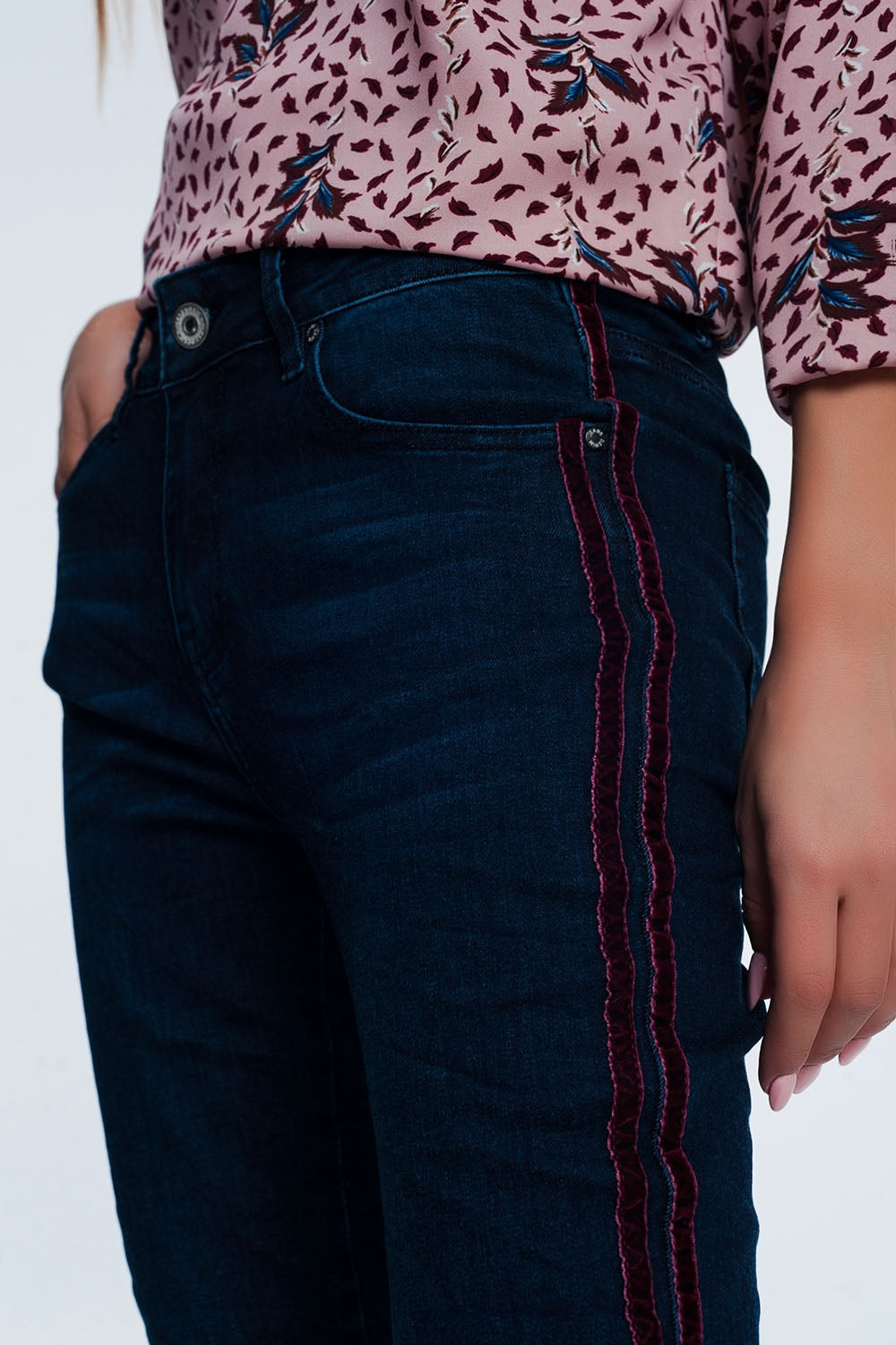 Jeans skinny con righe sportive rosso