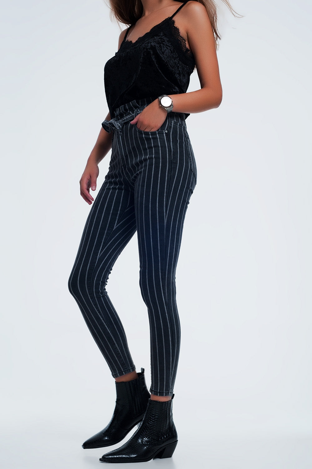 Jeans skinny grigi con strisce
