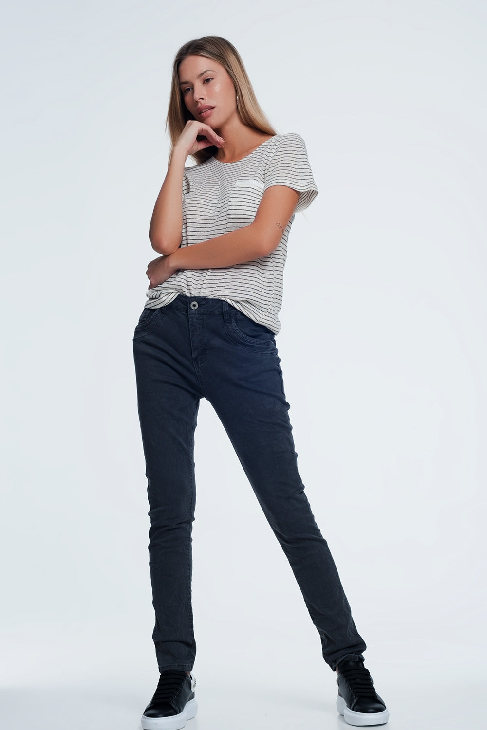 jeans skinny grigio con cavallo basso
