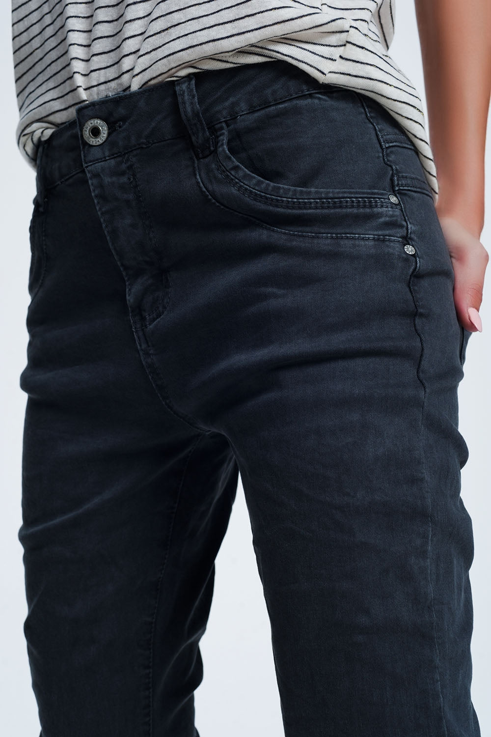 jeans skinny grigio con cavallo basso