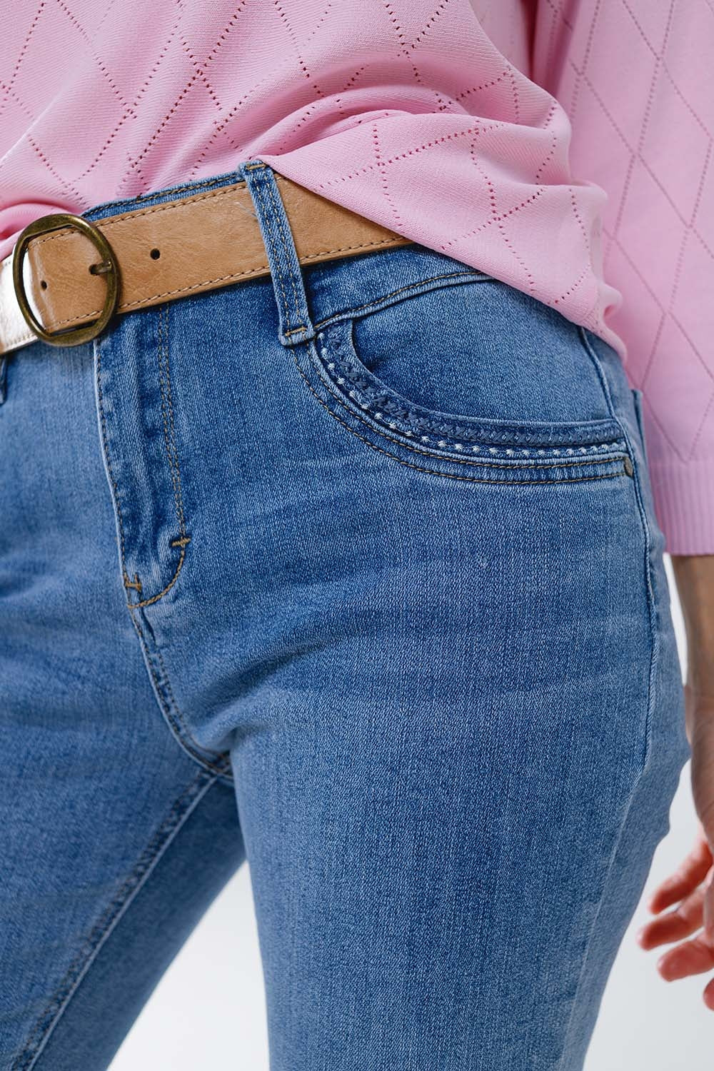 Jeans skinny in lavaggio chiaro con dettaglio sulla tasca