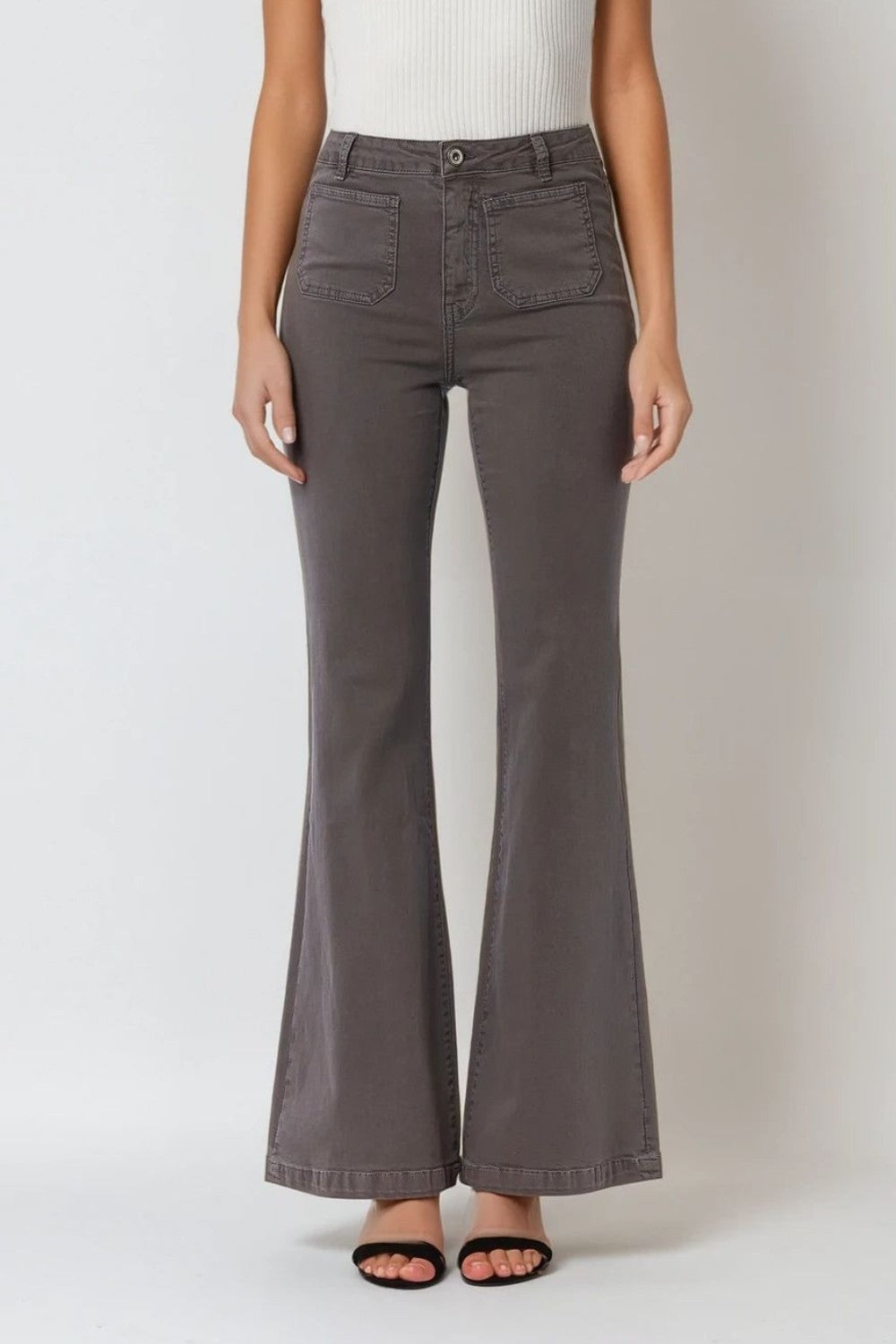 Q2 Jeans skinny svasati grigio scuro con dettaglio tasca frontale