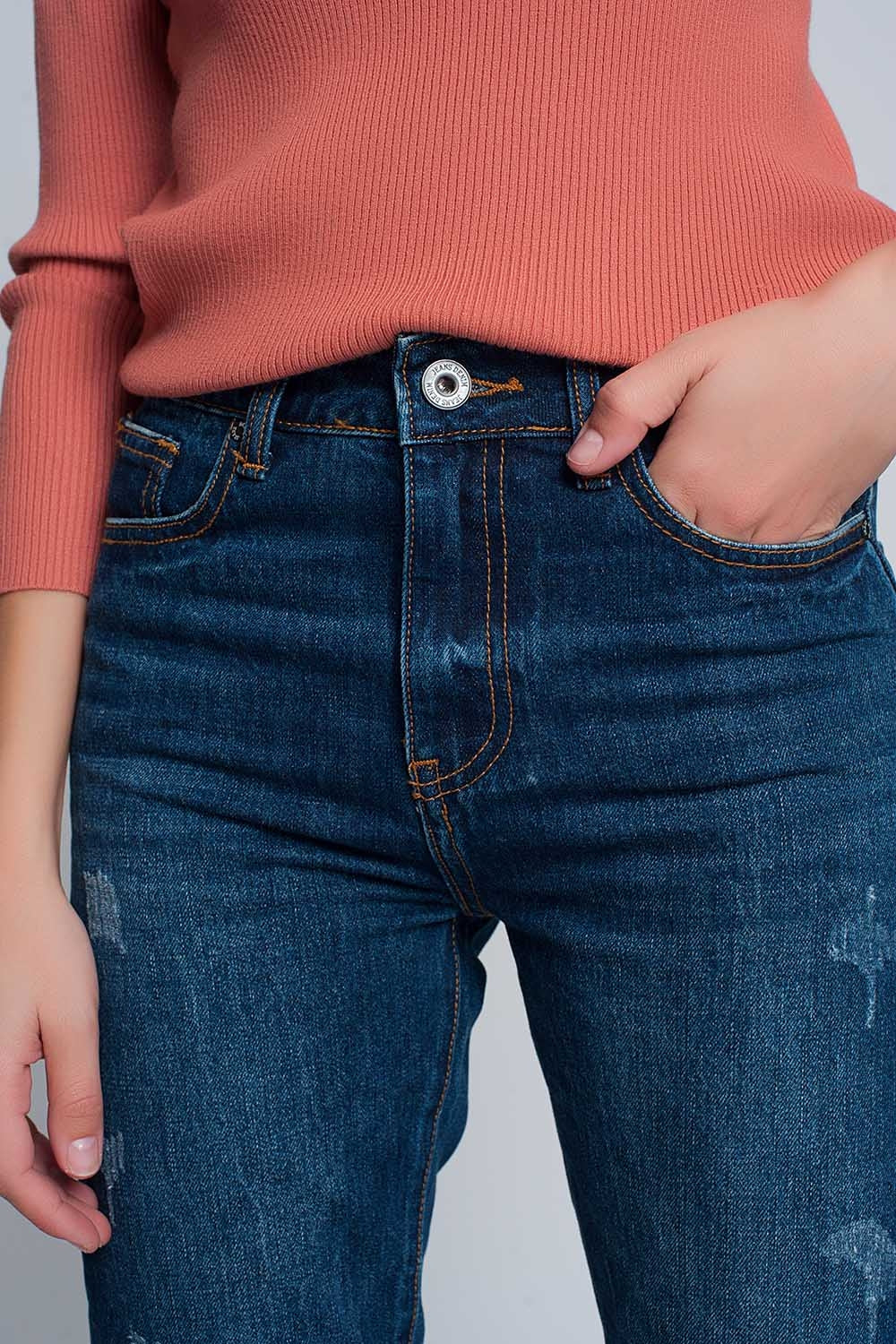 Jeans slim mom a vita alta in lavaggio blu con strappi frontali