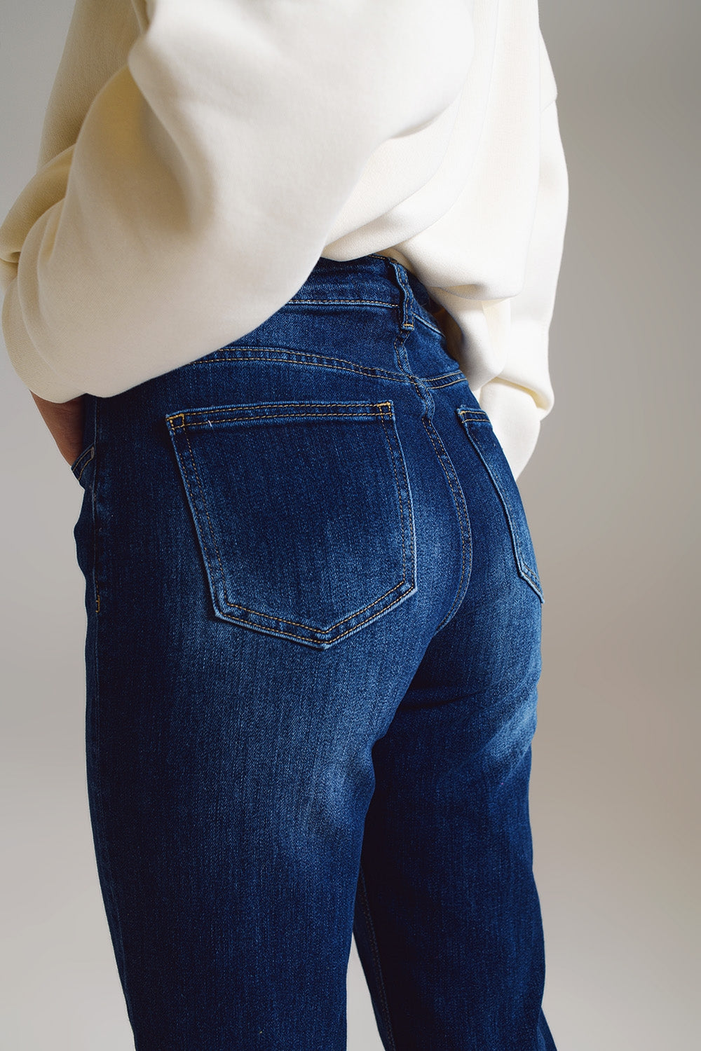 Jeans Straight basic in lavaggio scuro