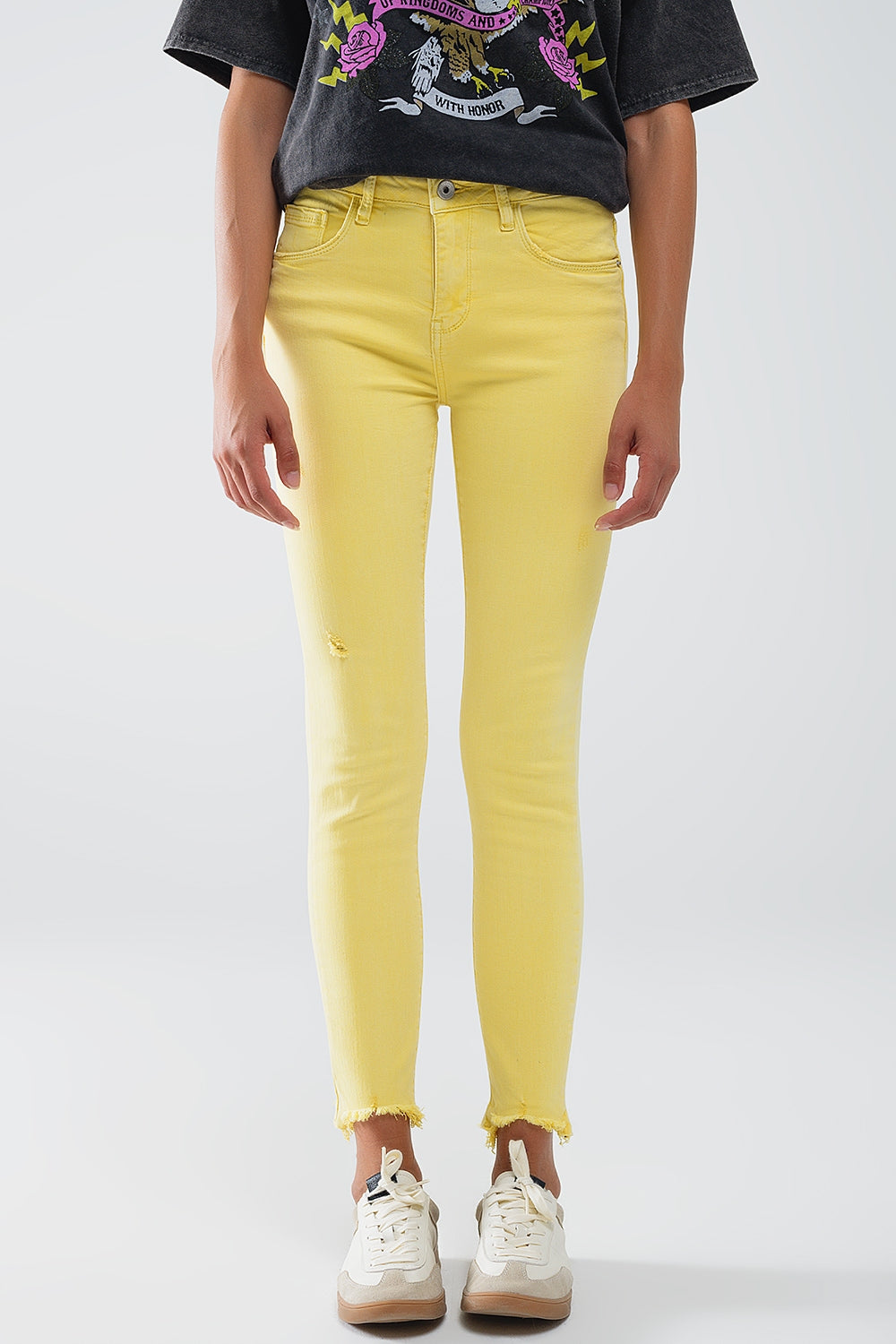 Q2 Jeans stretch super skinny gialli con orlo frastagliato