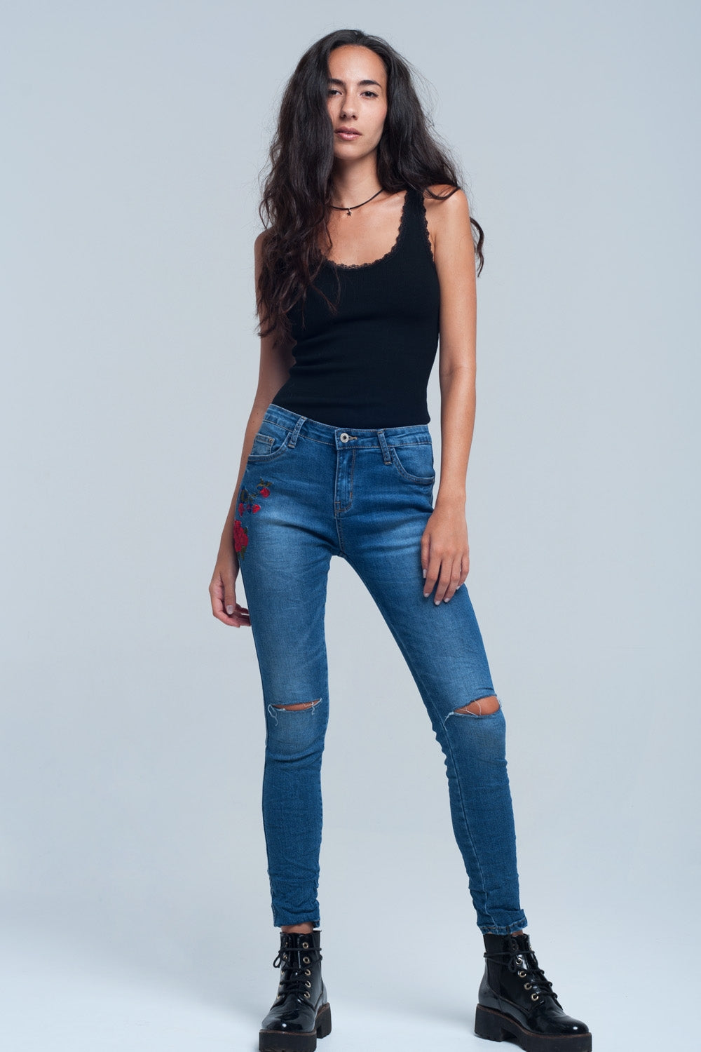 Jeans stretti dettagli ricamati