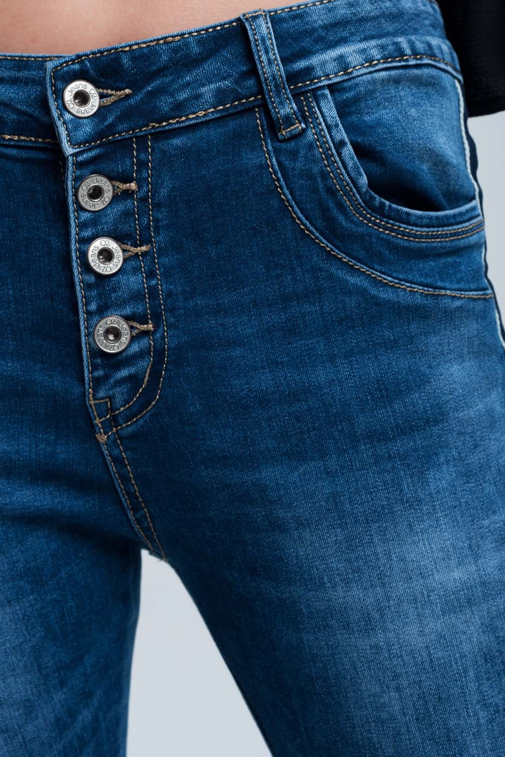 Jeans stretto con strisce sul lato