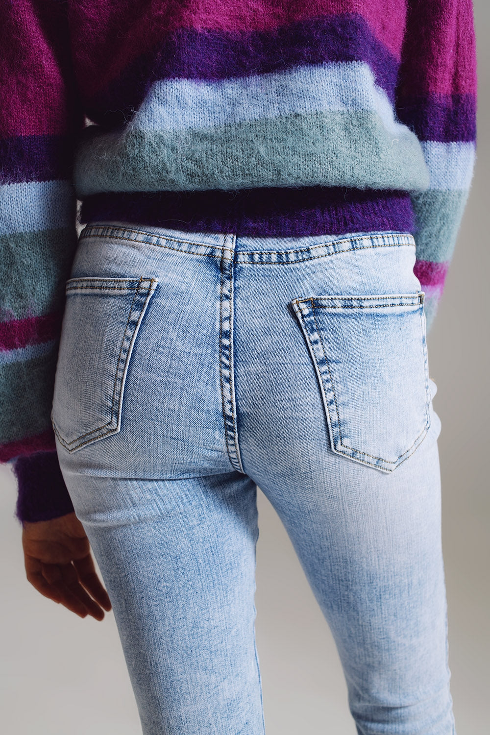 Jeans super skinny a vita media in lavaggio chiaro