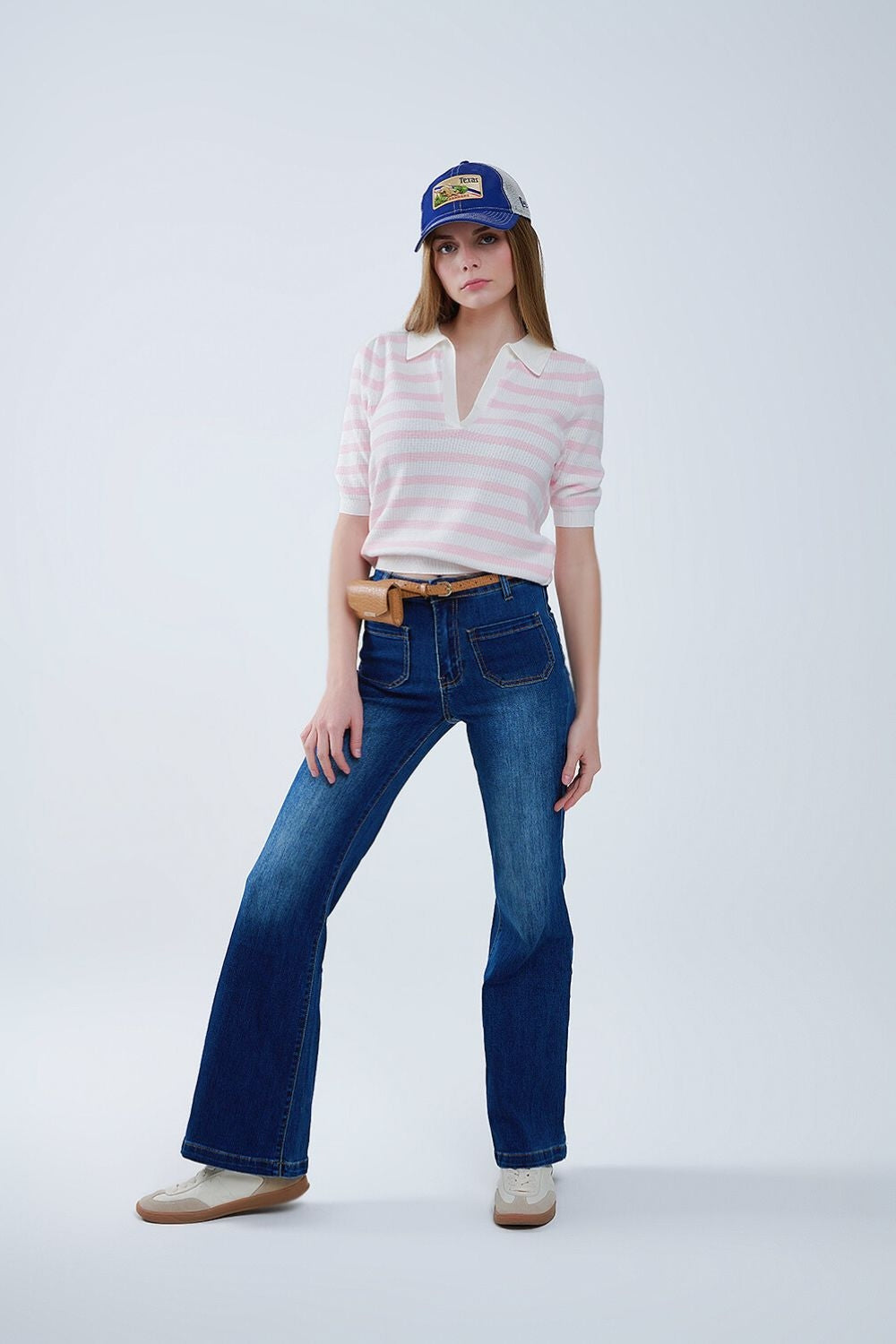 Jeans svasati blu scuro con tasche frontali