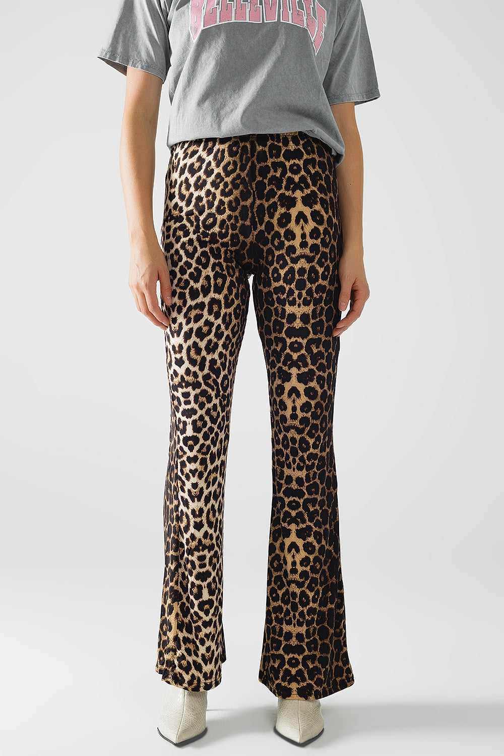 Leggings svasati in elastan con stampa leopardata