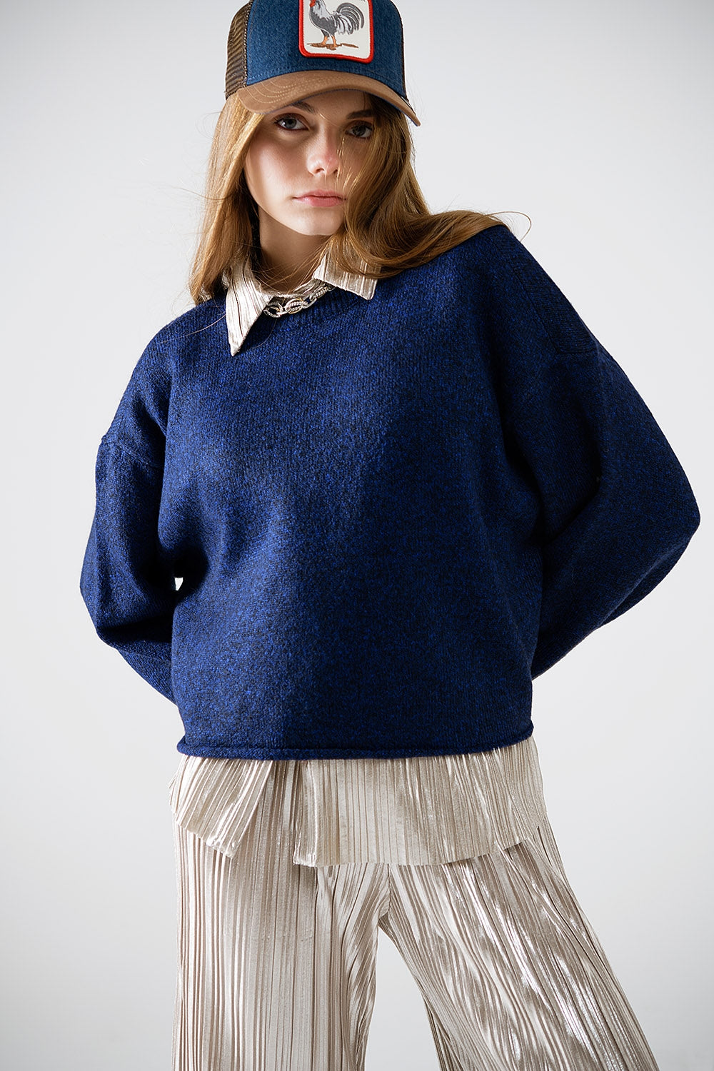 Maglia a maglia morbida con maniche a palloncino in stile navy
