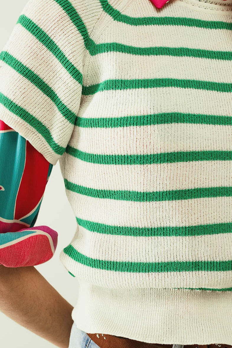 Maglia a maniche corte in maglia bianca con strisce verdi